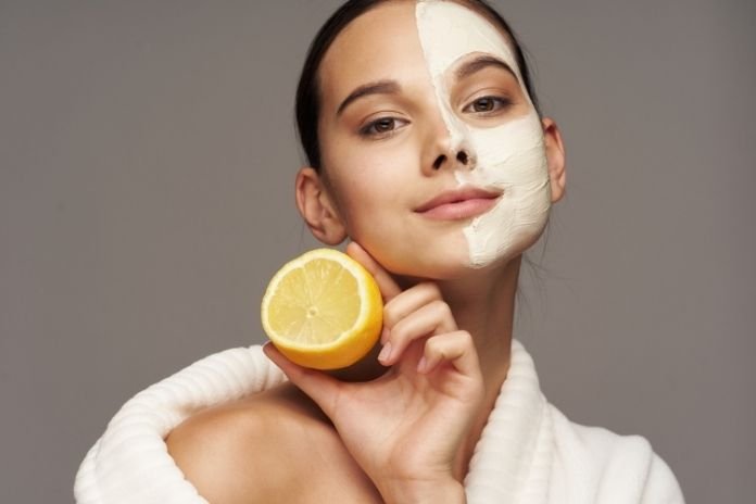 Benefits of Lemon on Face in Hindi