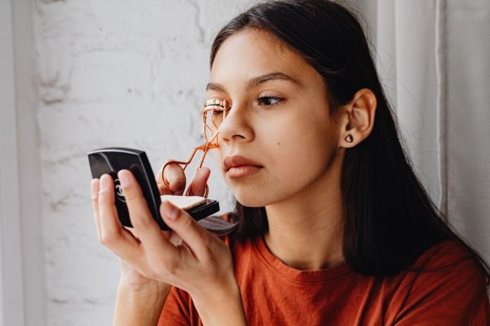 Do Eyelash Curlers Really Make a Difference