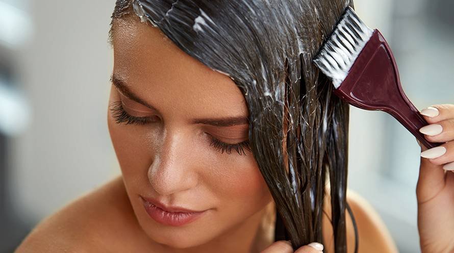 When Rinsing Out Hair Dye, Do You Use Shampoo? Expert Advice.