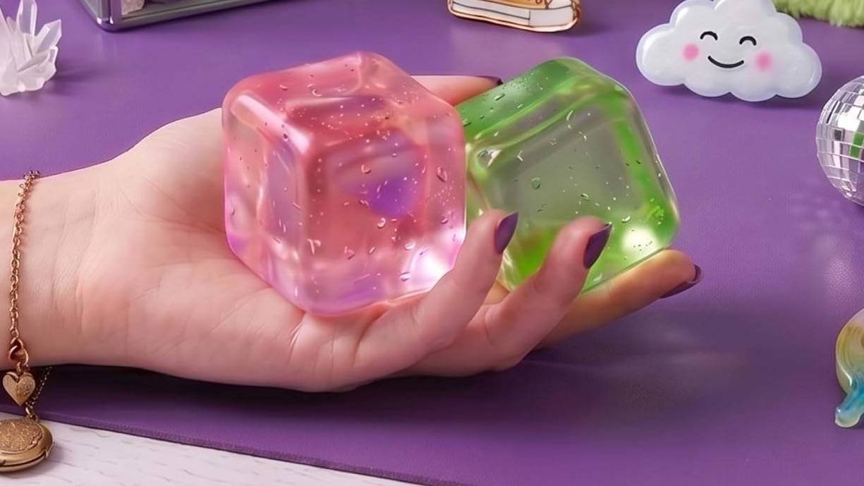 Joyin Slow-Rising Squishy Cubes, 4-Pack