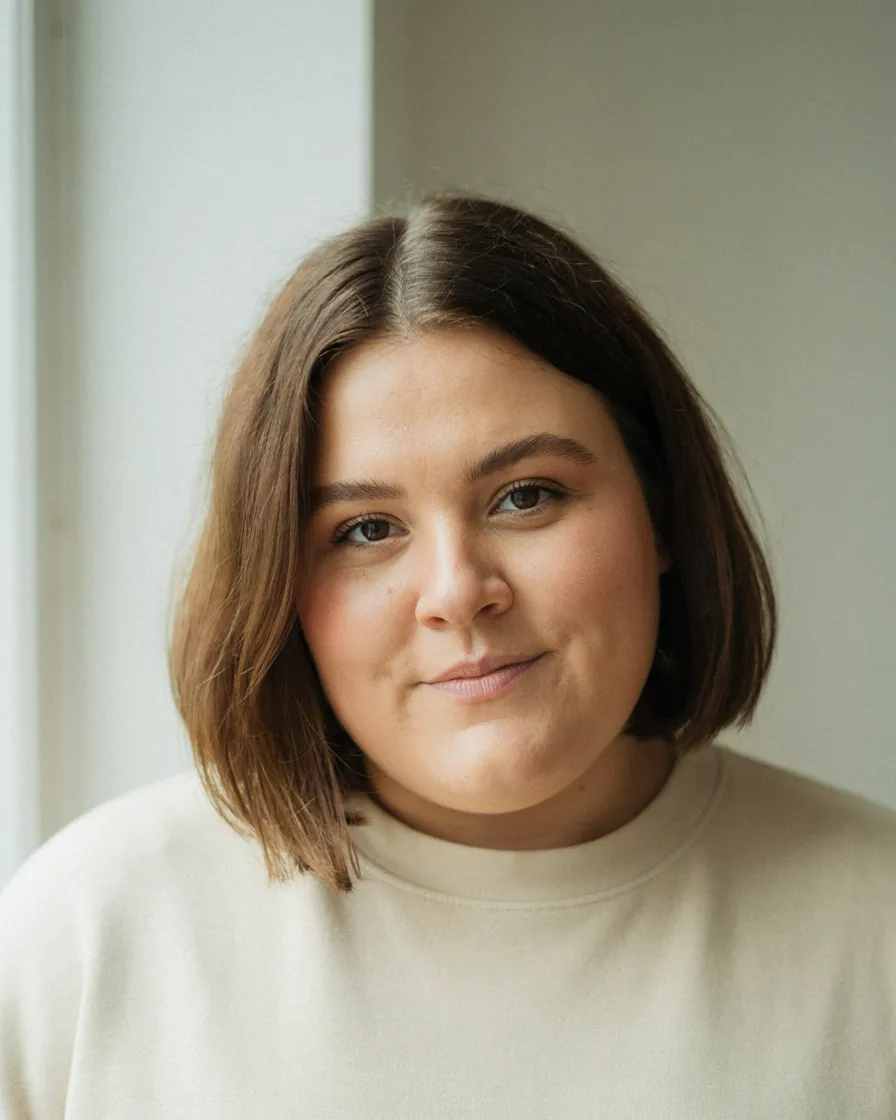 Asymmetrical Bob hairstyle for a chubby face