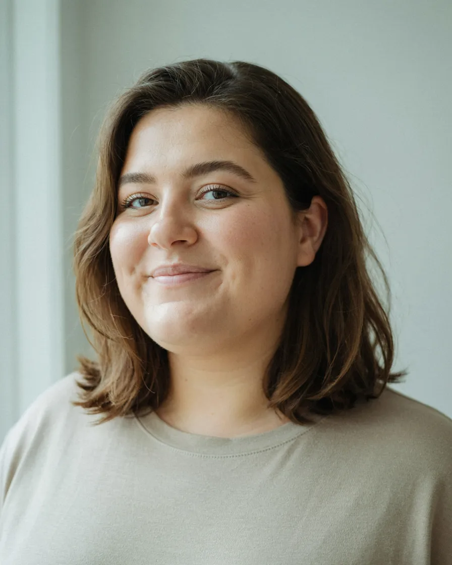 Feathered Layers hairstyle for a chubby face