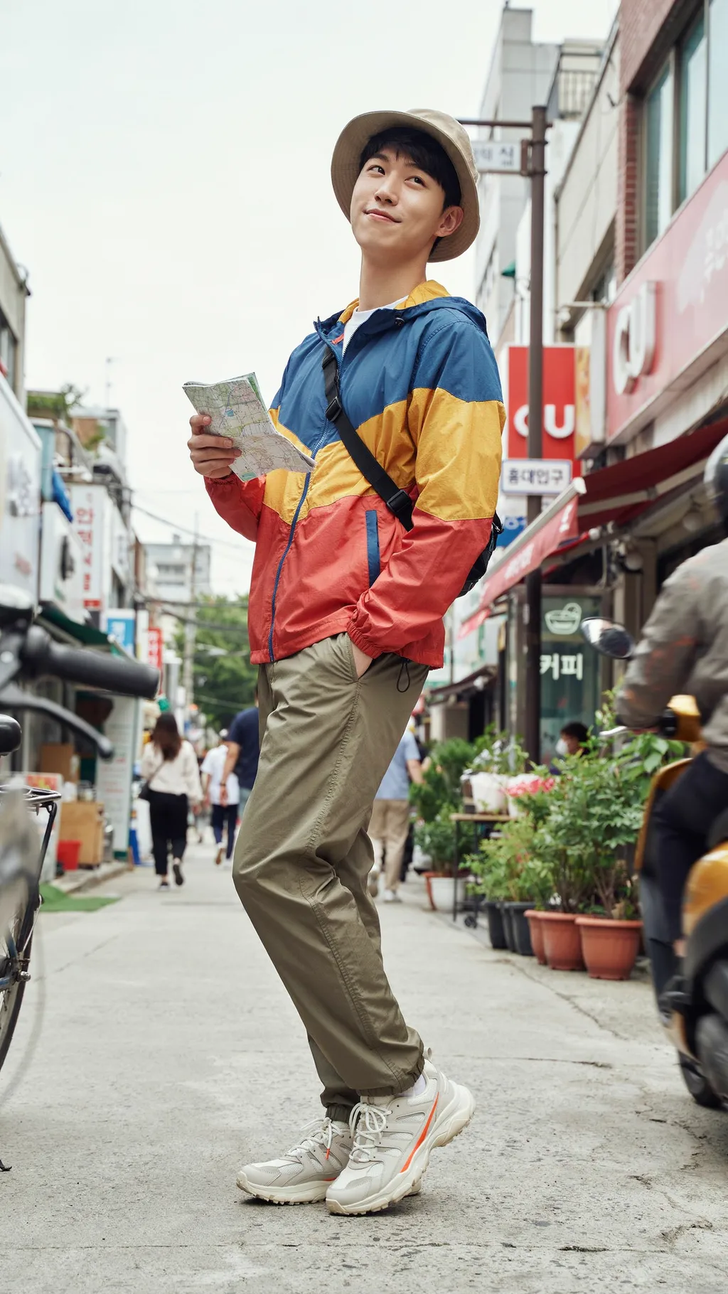 Gorpcore Windbreaker and Trail Sneakers Korean street style outfit