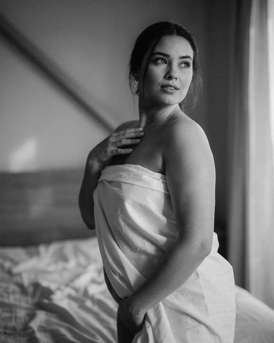 Black-and-White Fine Art Portrait plus size boudoir photoshoot idea